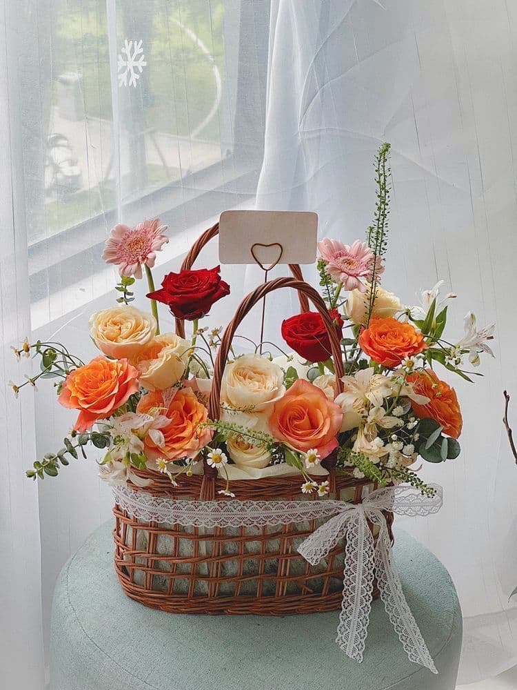 Spring flower basket 🌼