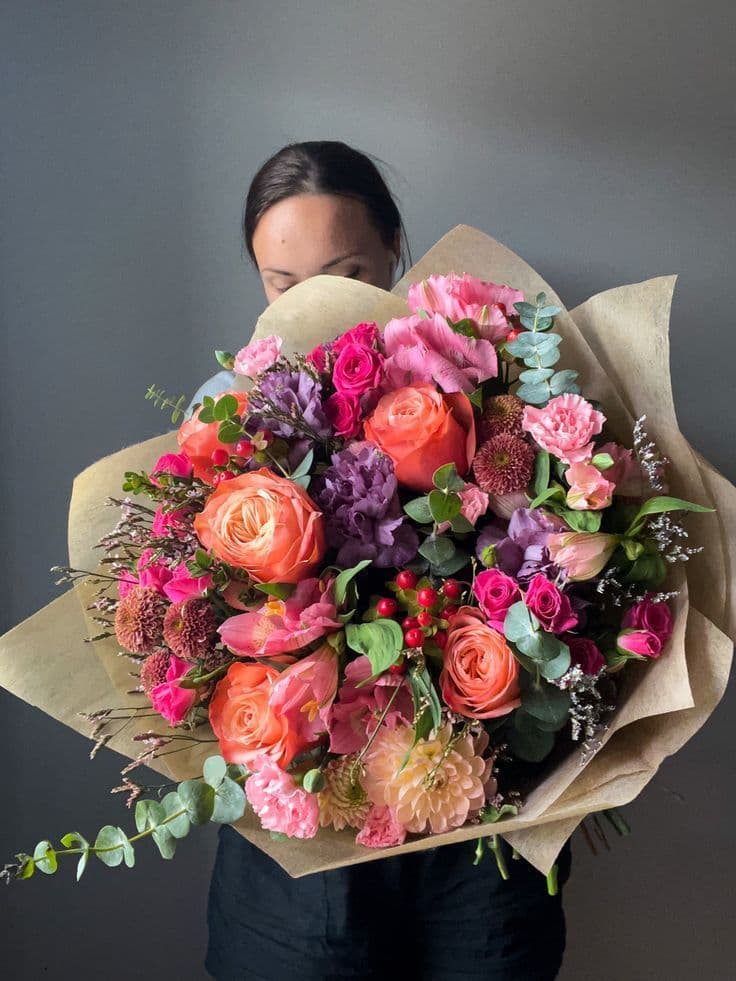 Роскошная композиция из цветов 🌸