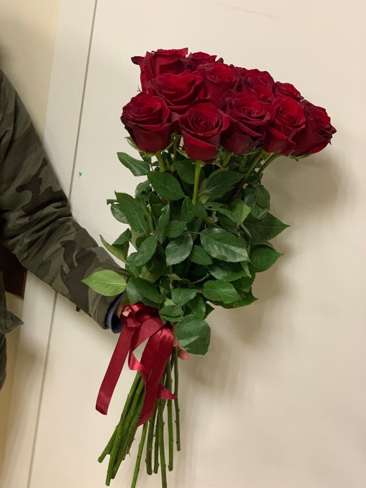 31 red roses