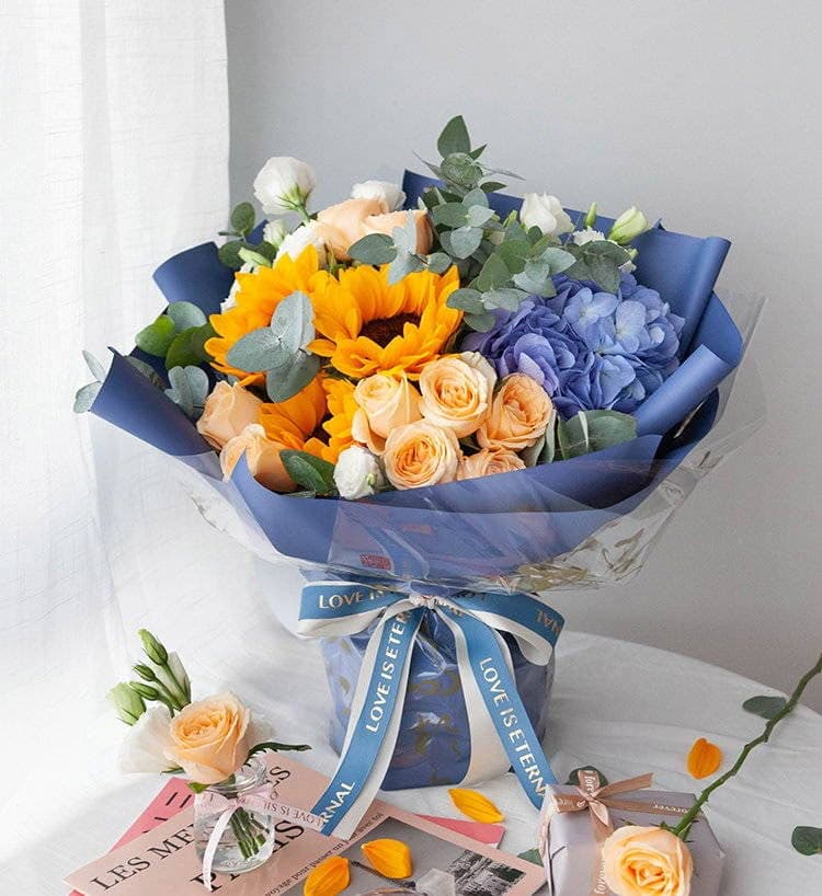 Роскошная композиция из цветов 🌸