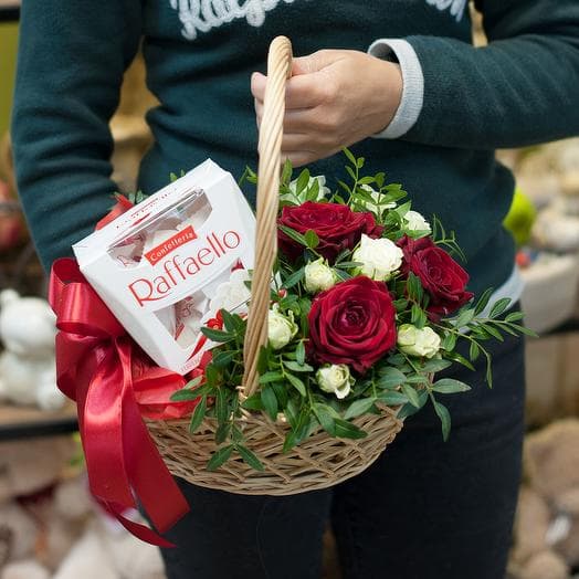 Basket with flowers and sweets "Romantic Gift"