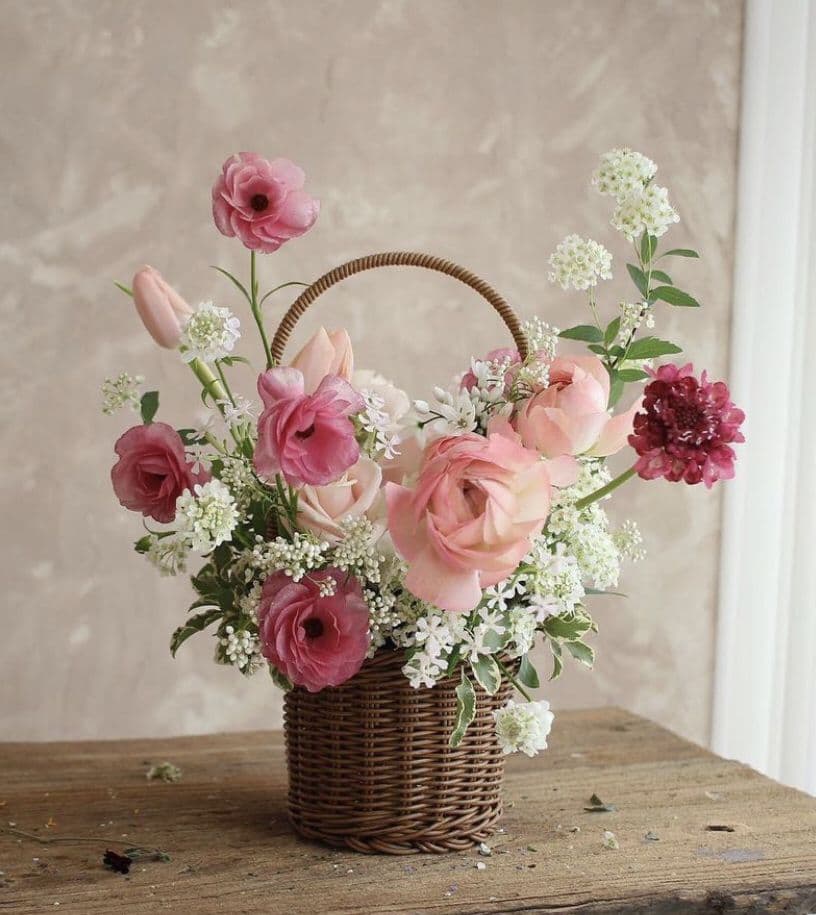 Festive flower basket 🎉