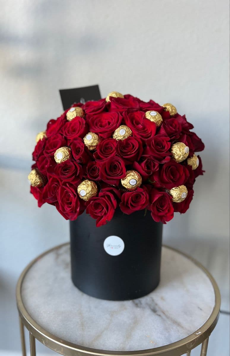Romantic floral composition 💐