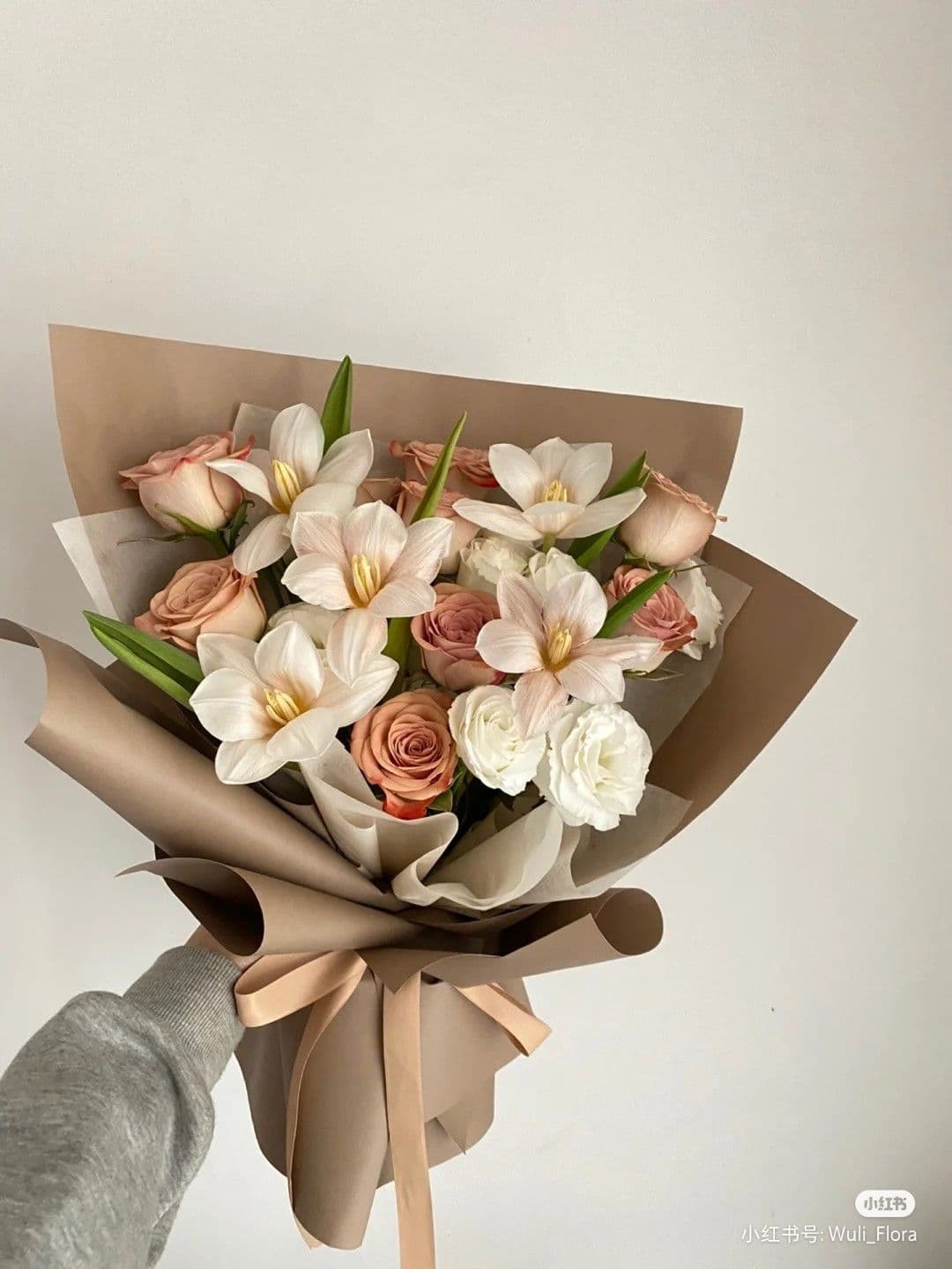 Романтичная цветочная композиция 💐