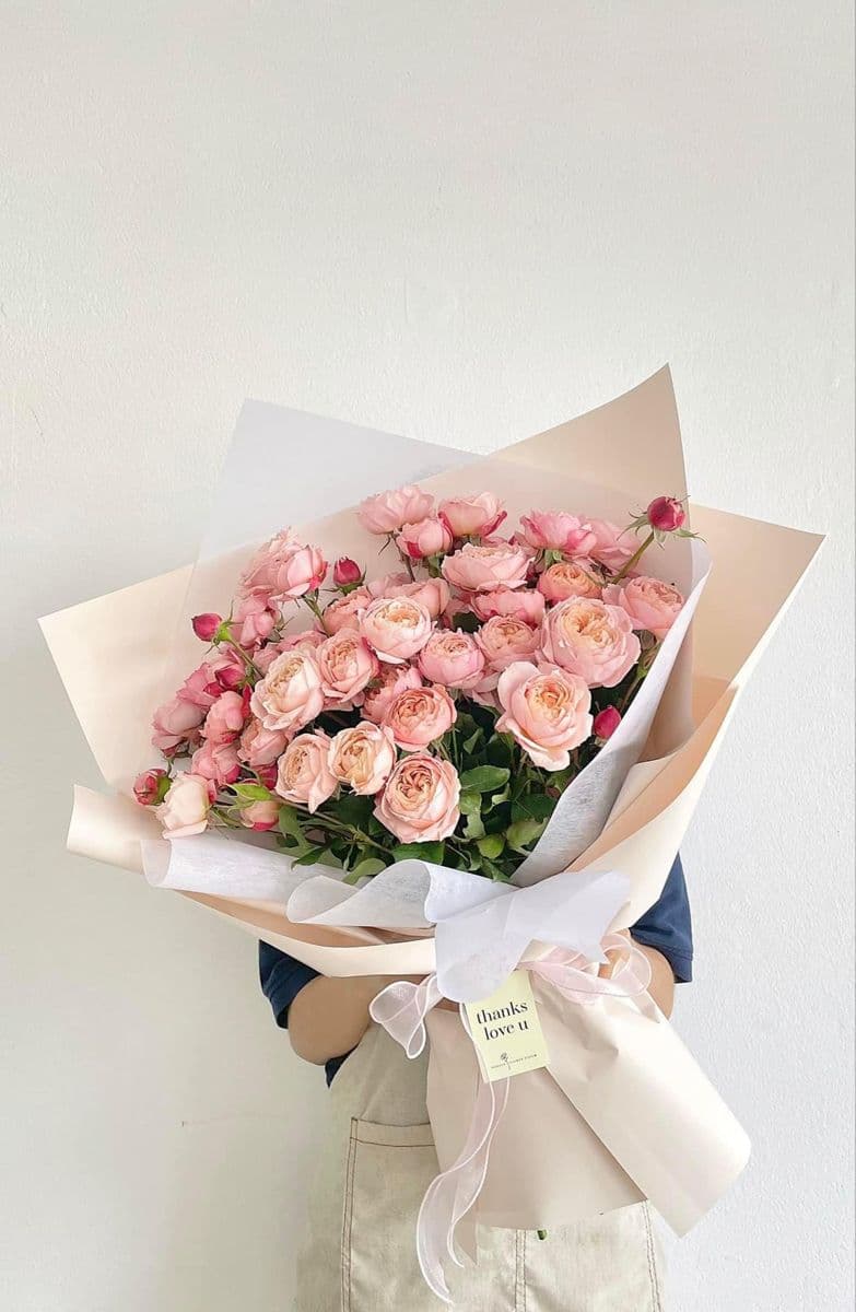 Luxurious mono bouquet 🌸