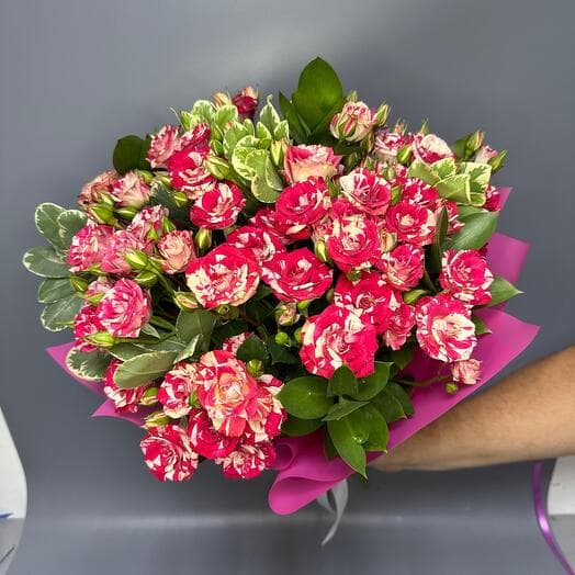 Bush roses, a bouquet of bush roses "Malinka" 🩷🩷🩷