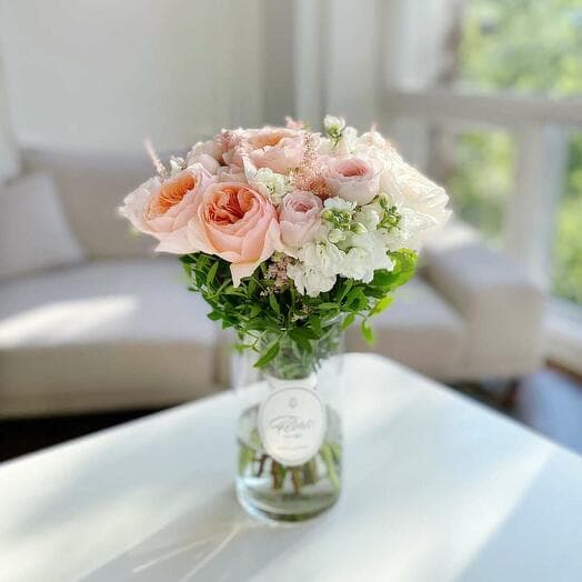 Bouquet "Allure" in a vase