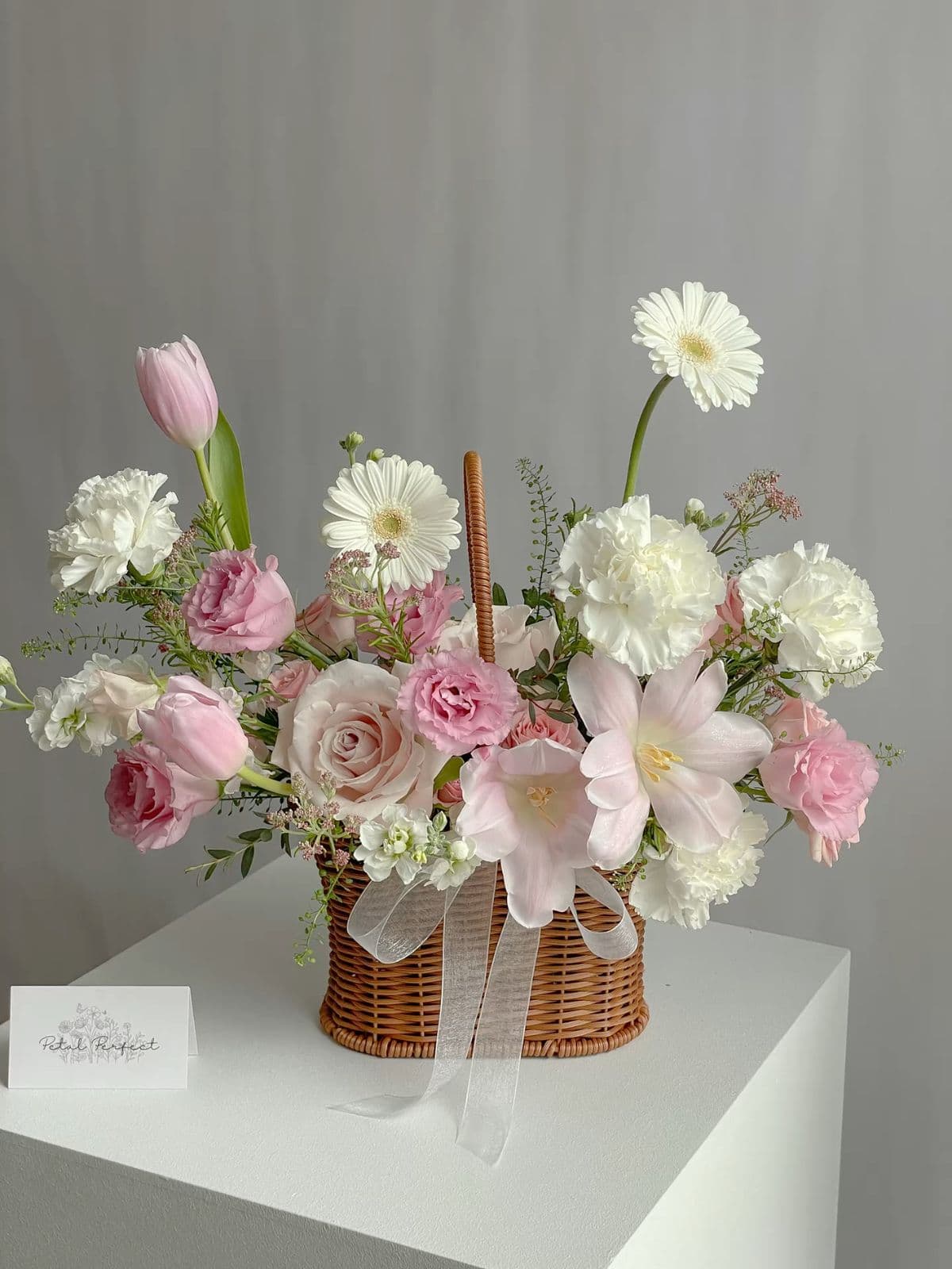 Spring flower basket 🌼