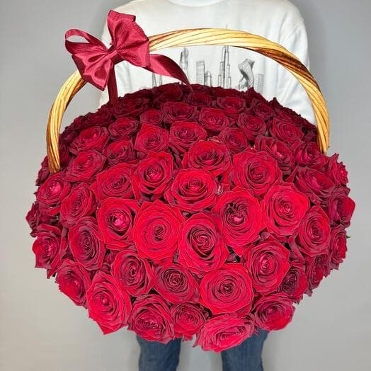 Корзина из 101 красной розы