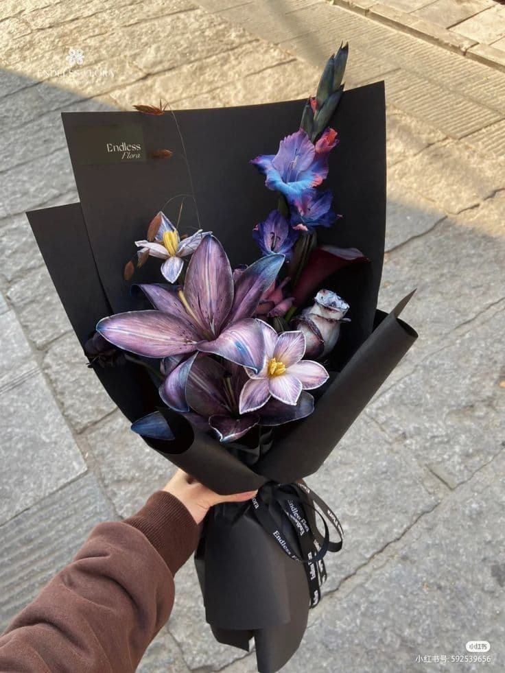 Уютная цветочная композиция 🌺