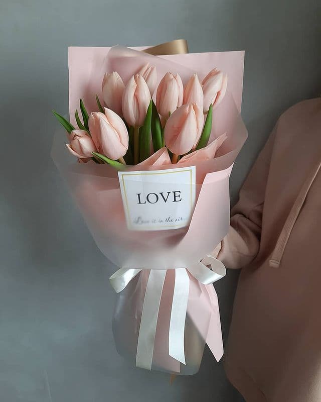 Elegant floral composition 💮