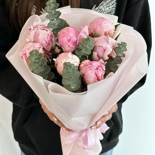Bouquet of 7 peonies