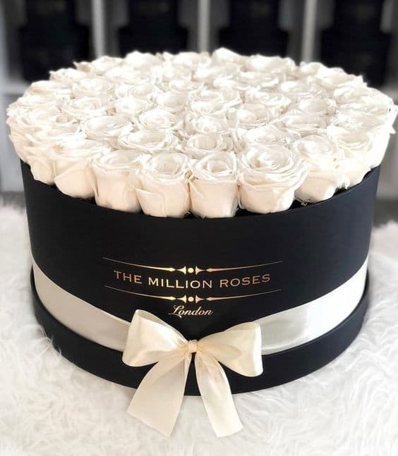 Romantic boxed surprise 💐