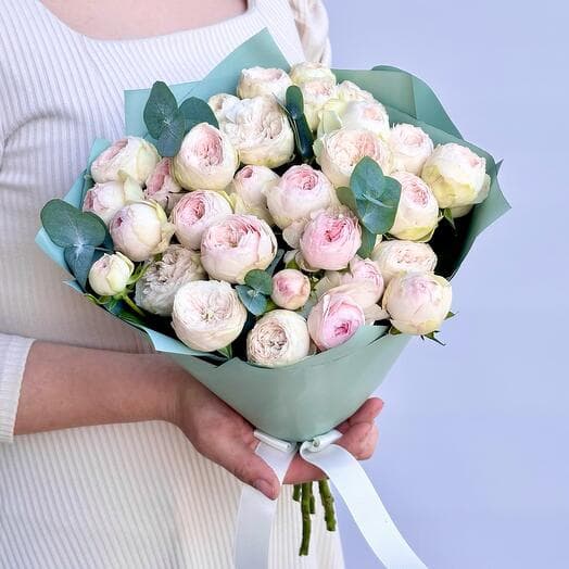 A bouquet of pionoid roses “in the heart to defeat” art. 030
