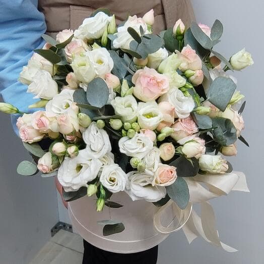 Цветы в коробке 658
