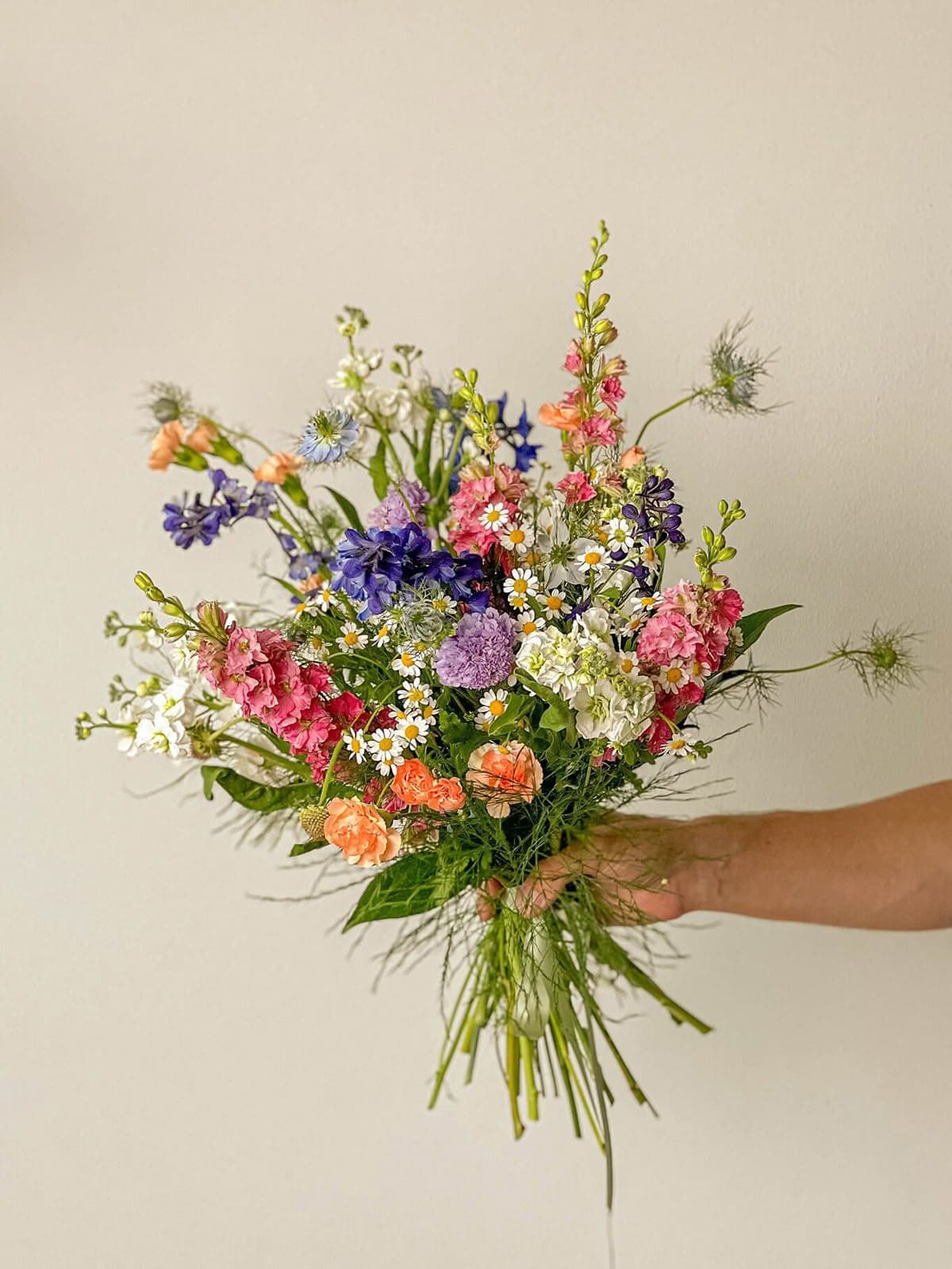 Романтичная цветочная композиция 💐