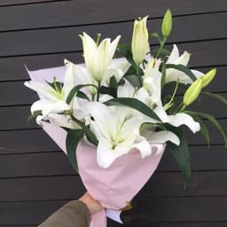 5 lilies0