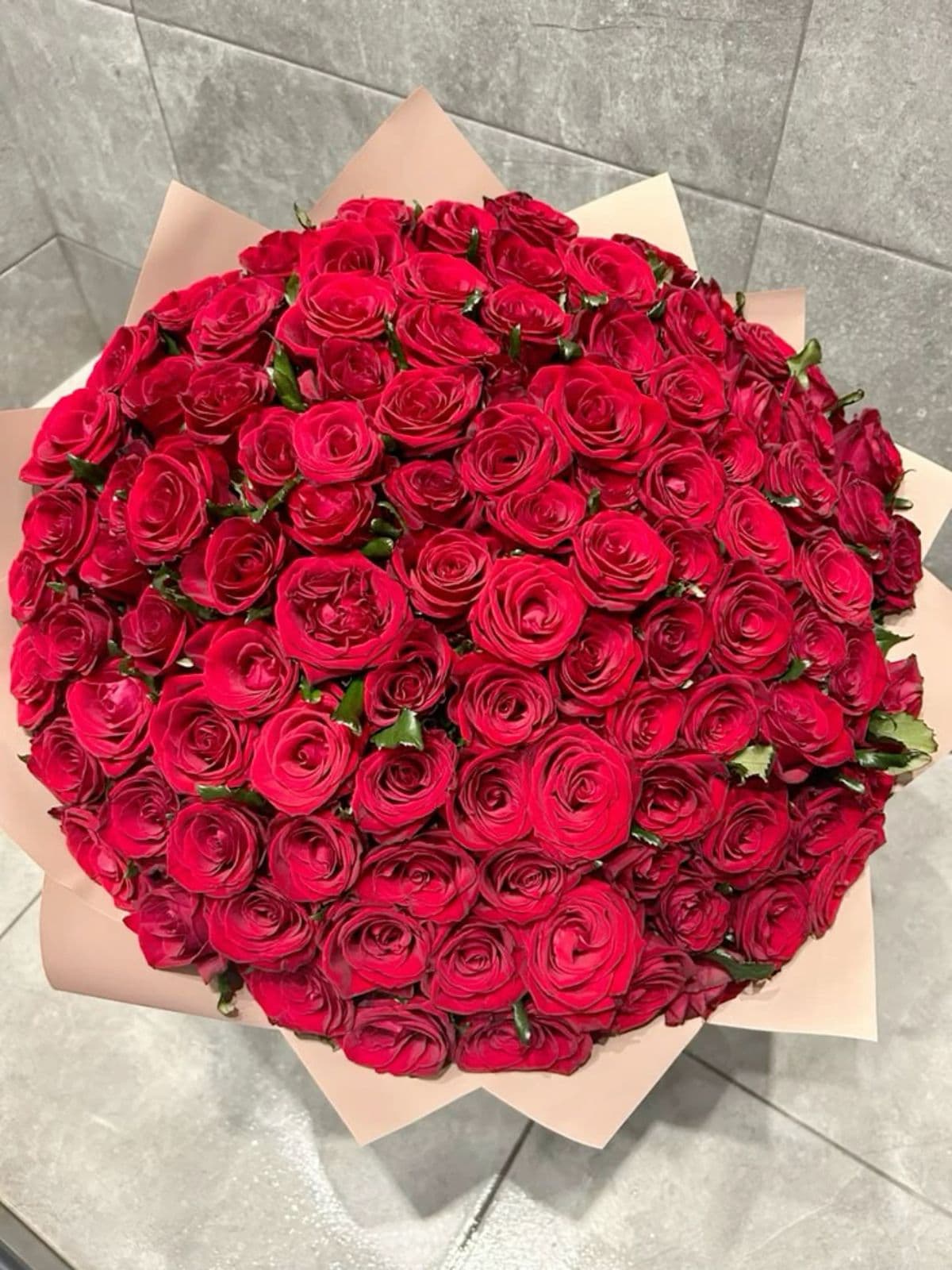 21 red roses