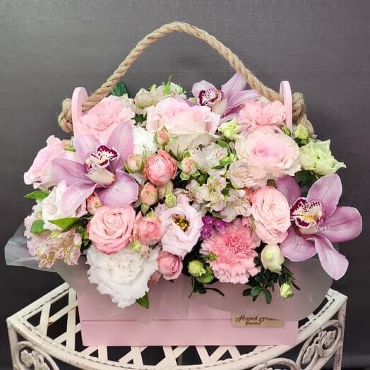 The composition is tenderness🌸🌸🌸