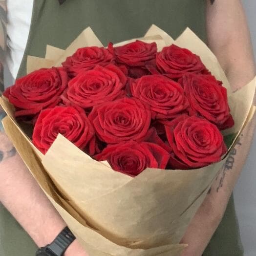 Bouquet of 11 red roses
