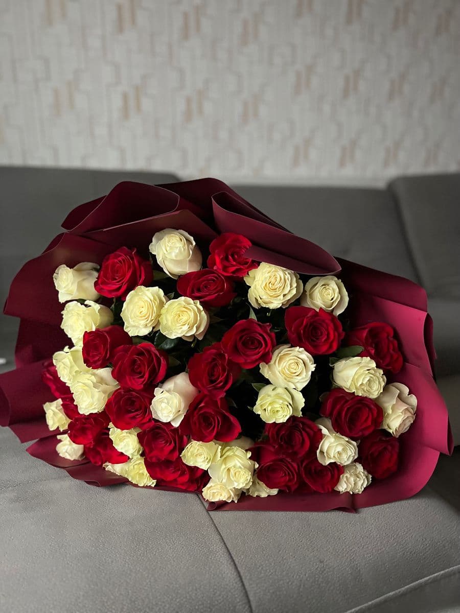 21 red roses