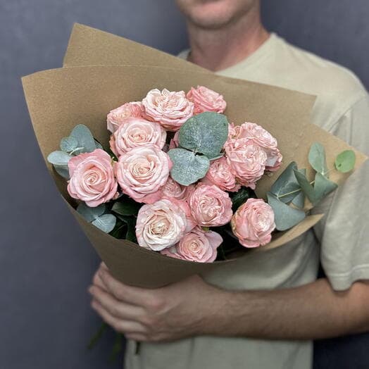 Bouquet of 5 bush pionoid roses Madame Bombastik