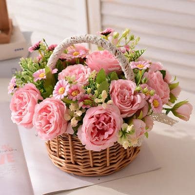 Романтичный сюрприз в корзине 💐