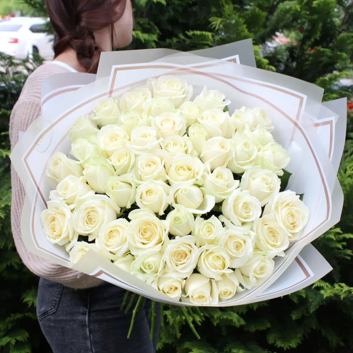 51 White Roses Delicate