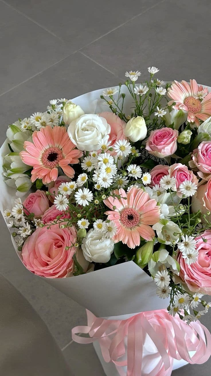 Романтичная цветочная композиция 💐