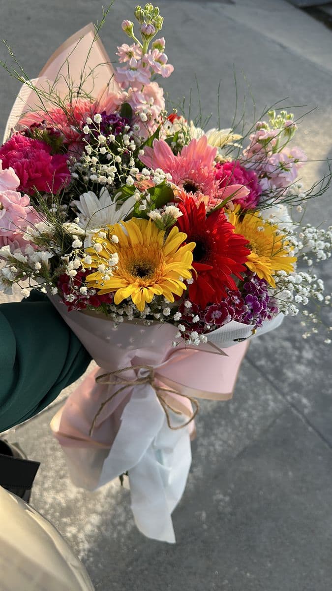 Summer floral composition 🌞