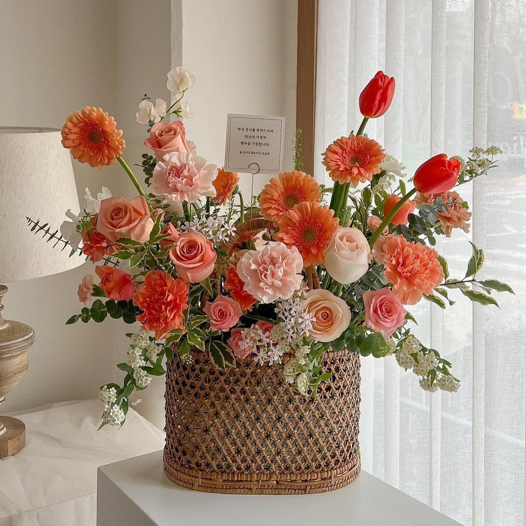 Fresh basket bouquet 🌿