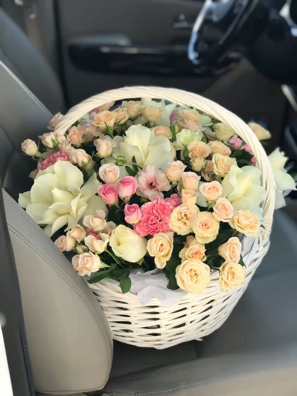 Fresh flower box 🌿🌞