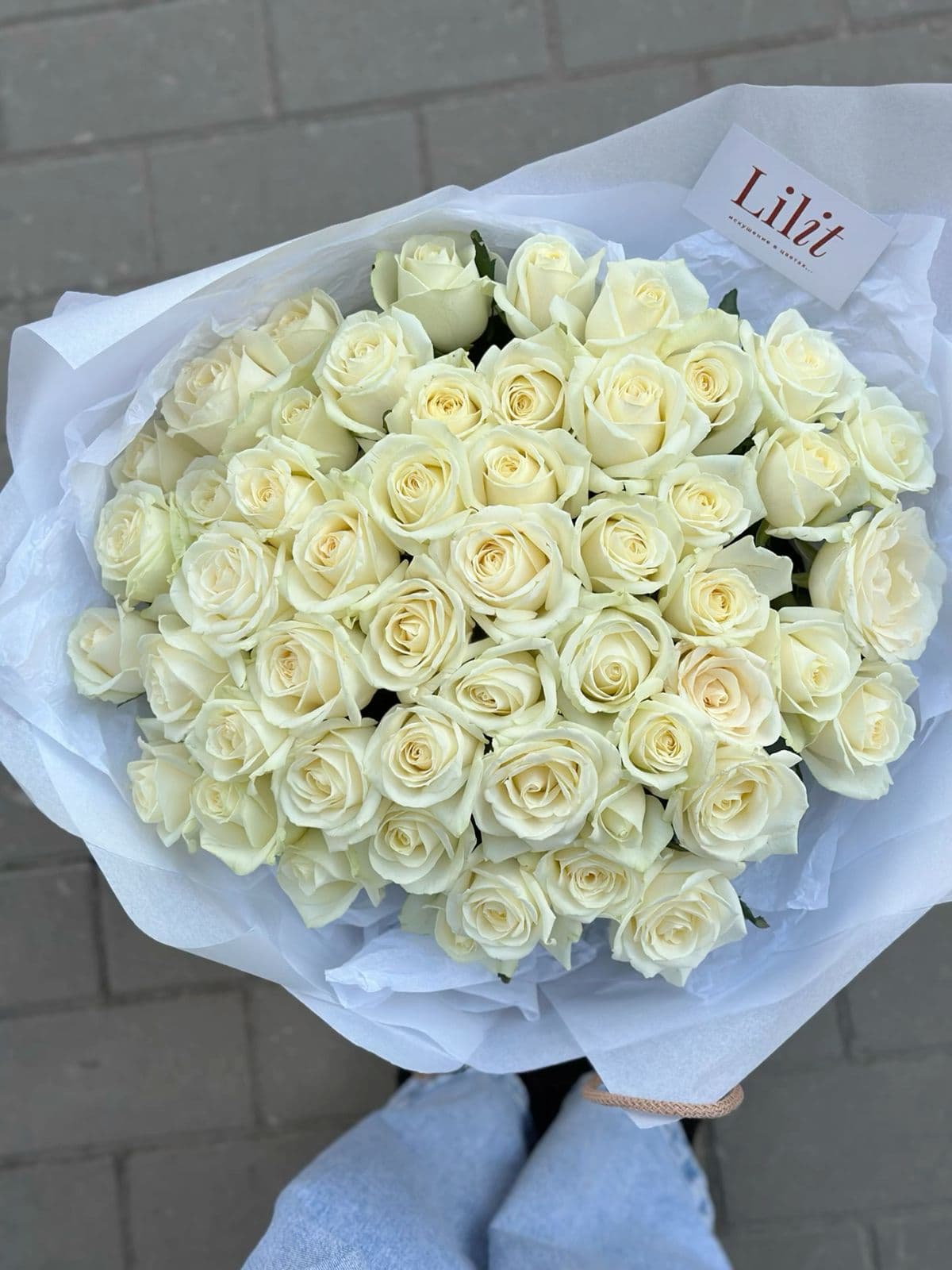 51 розы белые прекрасные