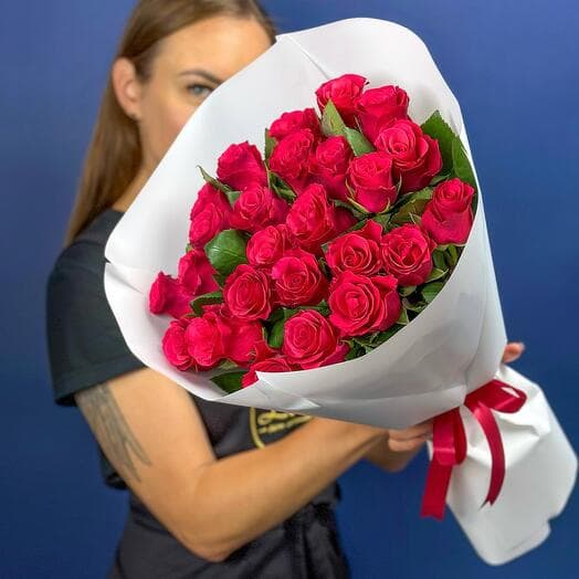 Букет из красных роз 25 шт. Монобукет 3003. Leoraflowers