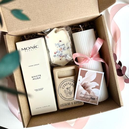 Gift set "for you" with a candle, cream, aromas and handmade soap