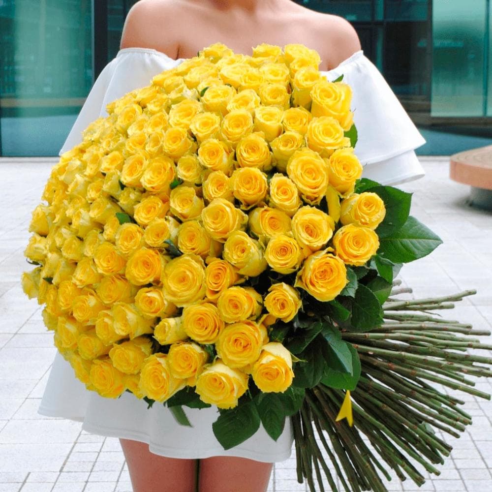 101 yellow roses