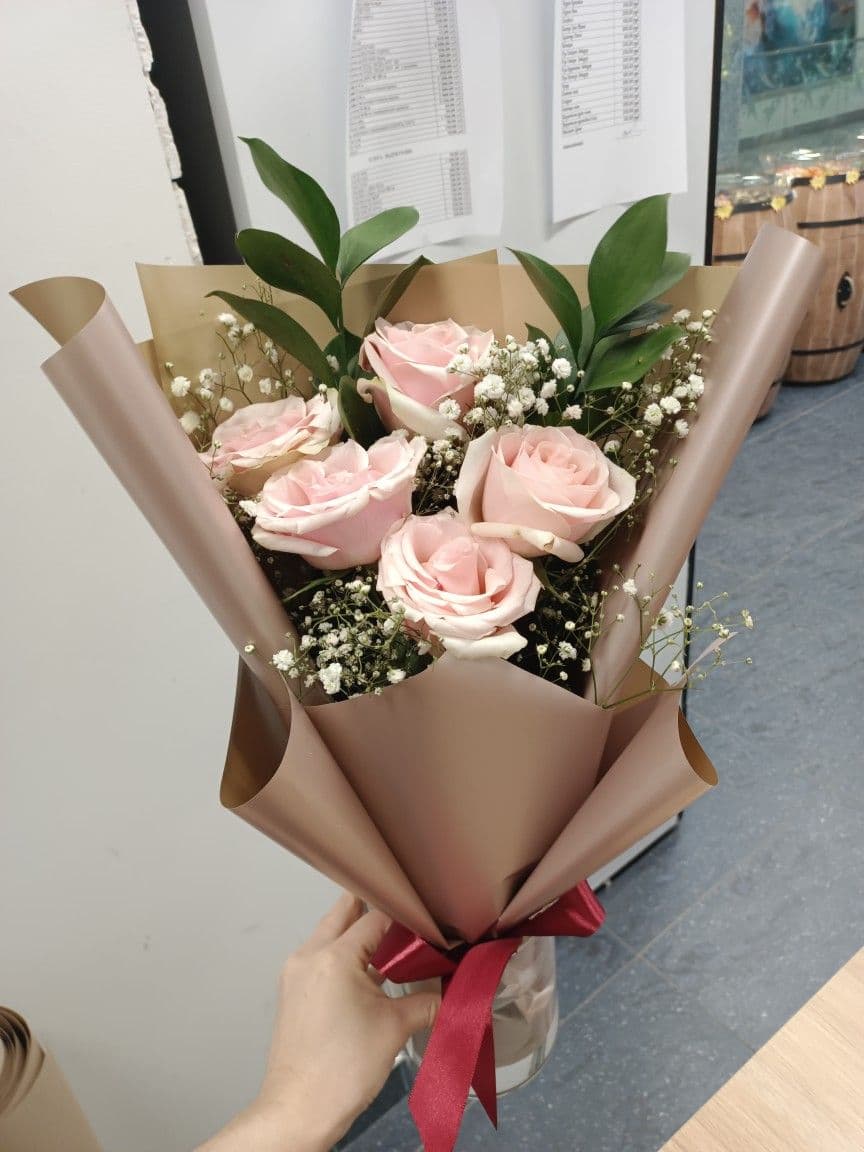 5 roses