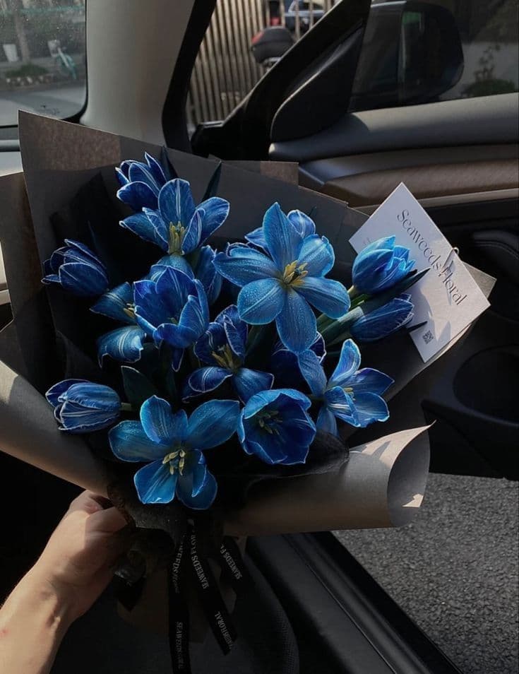 Романтичная цветочная композиция 💐