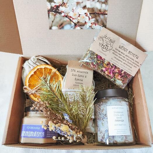 Gift set for March 8 with honey and salt for baths