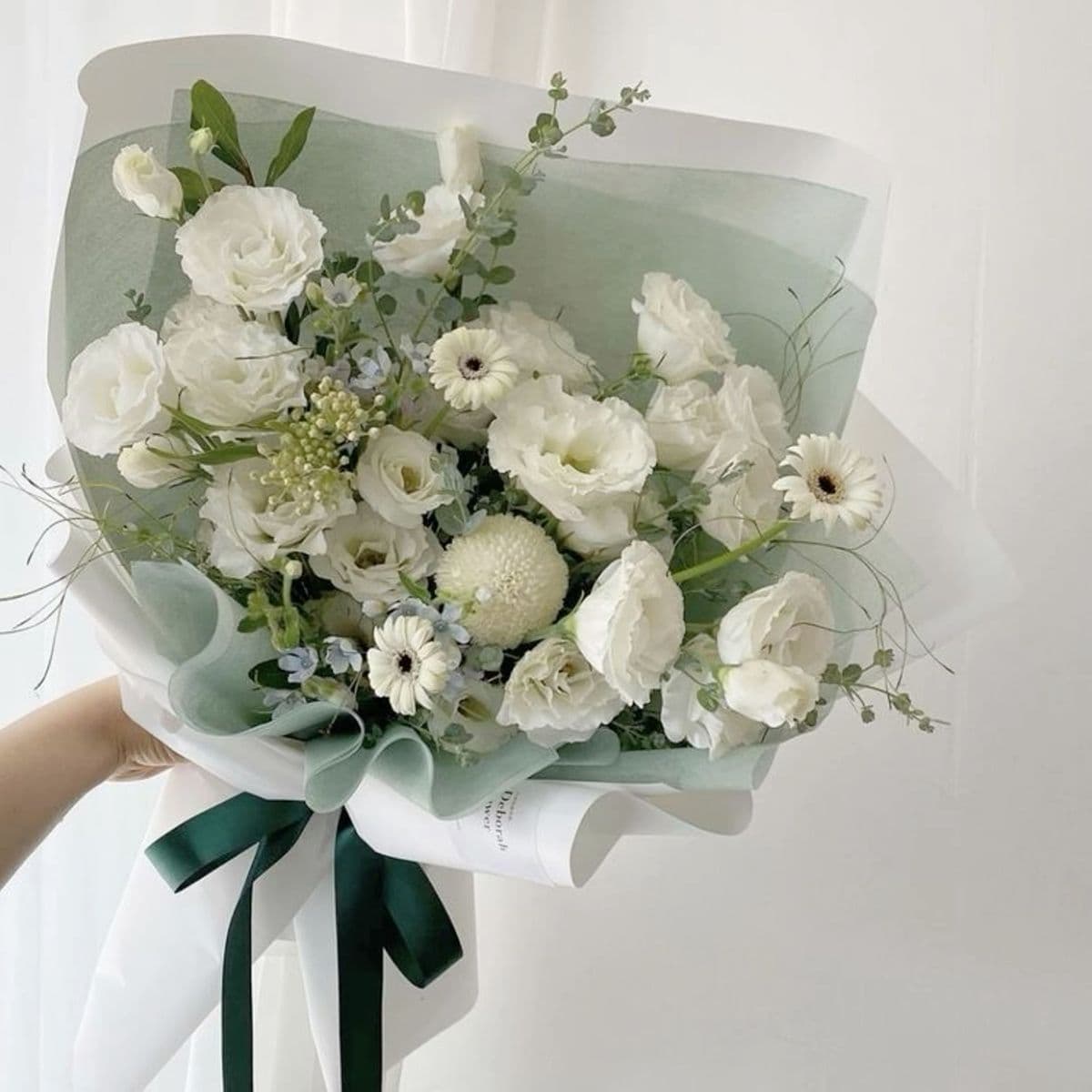 Яркая композиция из цветов 🌷