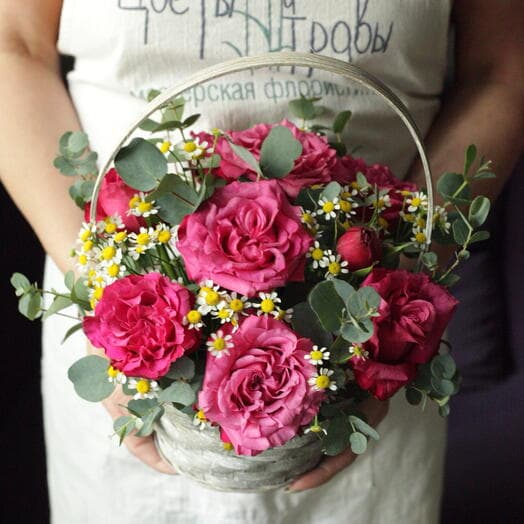 Basket with roses