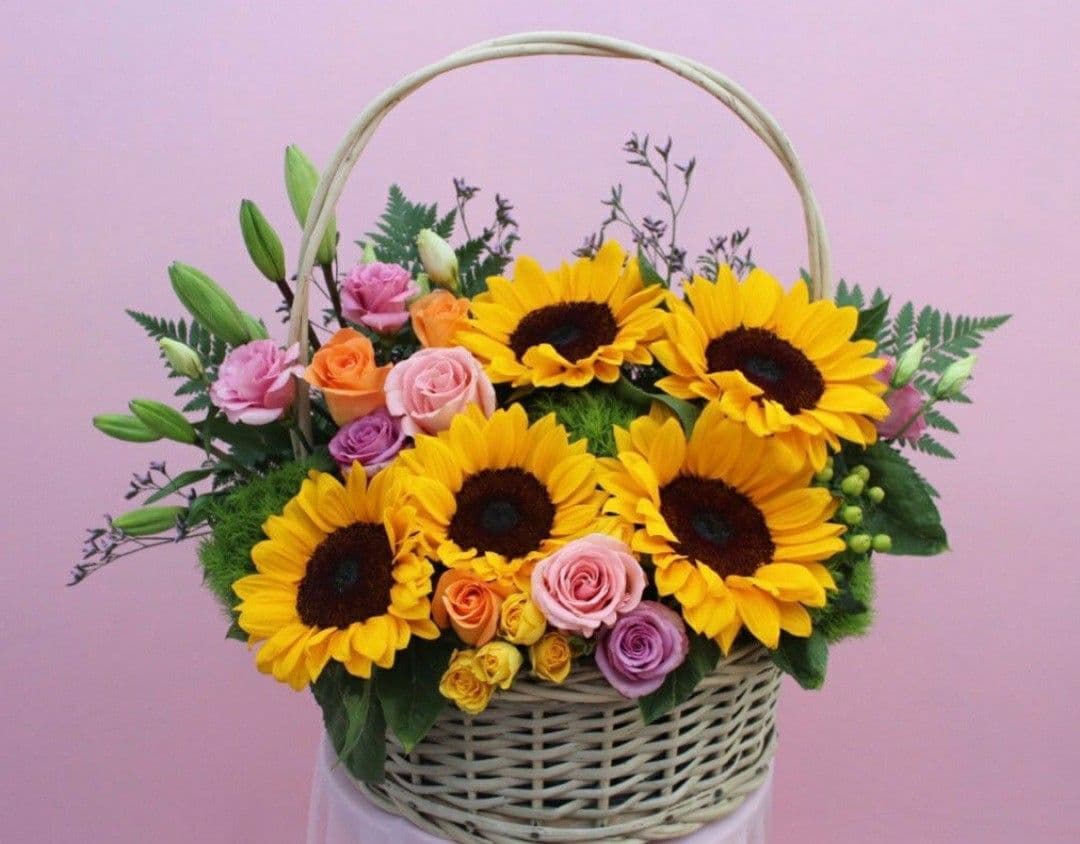 Романтичный сюрприз в корзине 💐