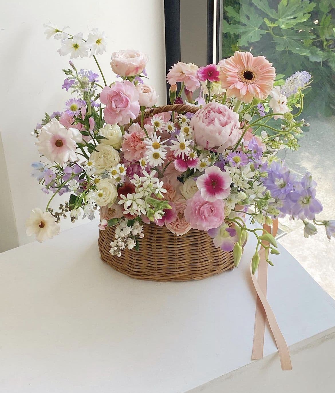 Романтичный сюрприз в корзине 💐