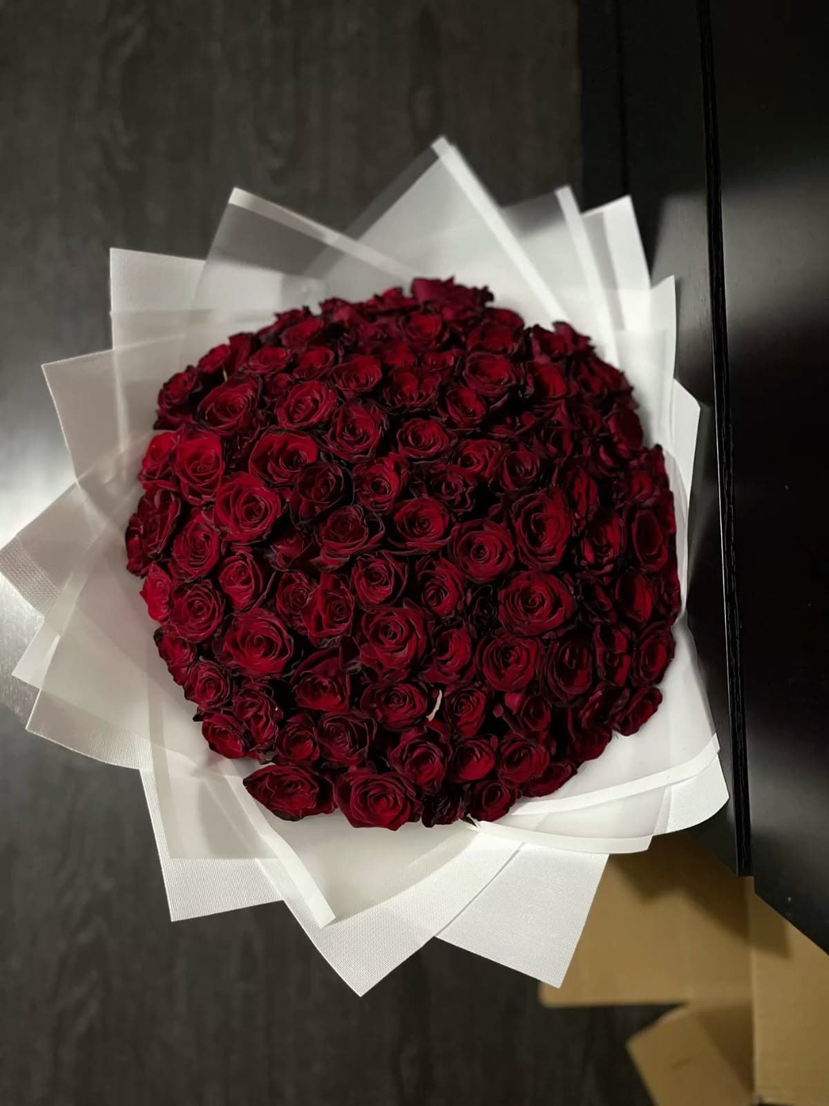 Bouquet of 1001 roses for a fairytale gift 🌹