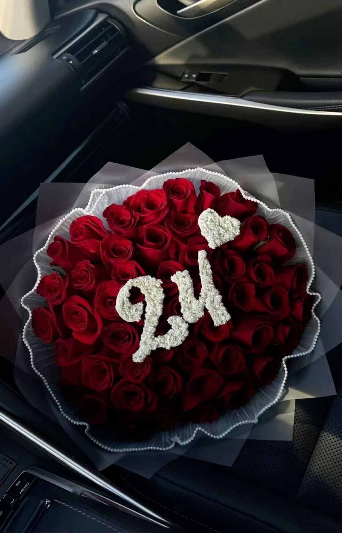 25 Red Roses Royal 👑
