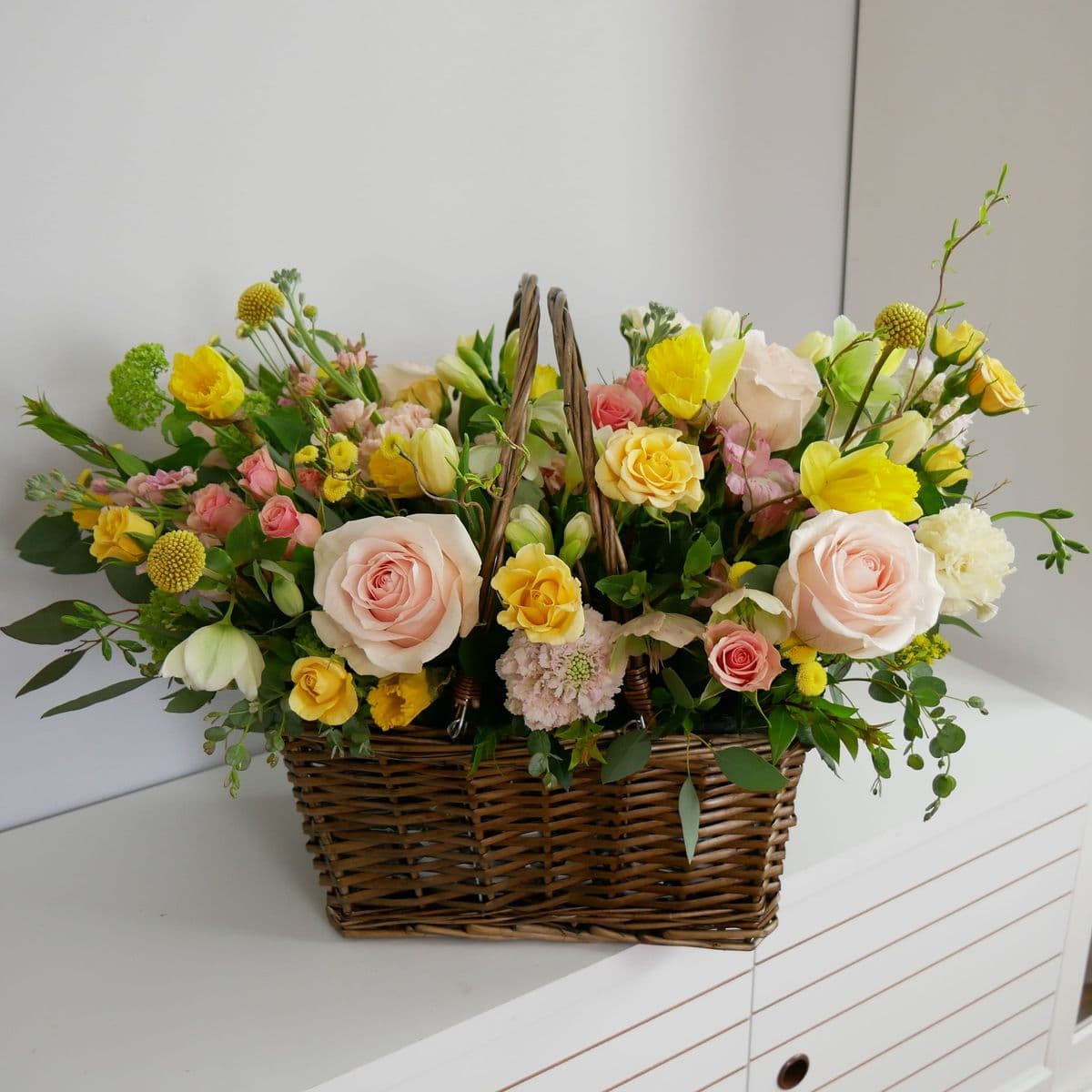 Весенняя корзина с цветами 🌼