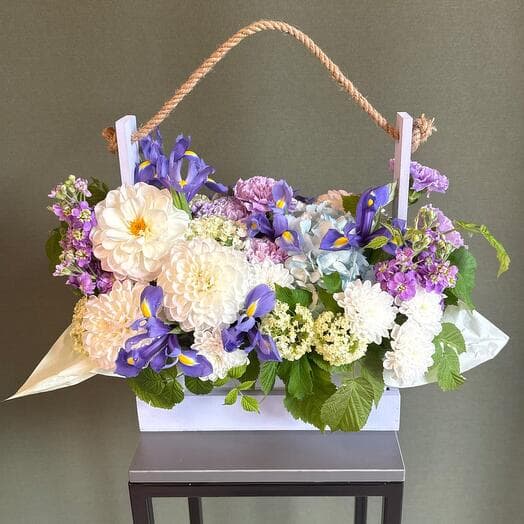 Box with dahlias, mattiola, diatus and chrysanthemum