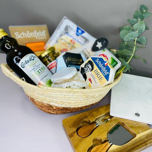 Gift, cheese basket with a set for cheese