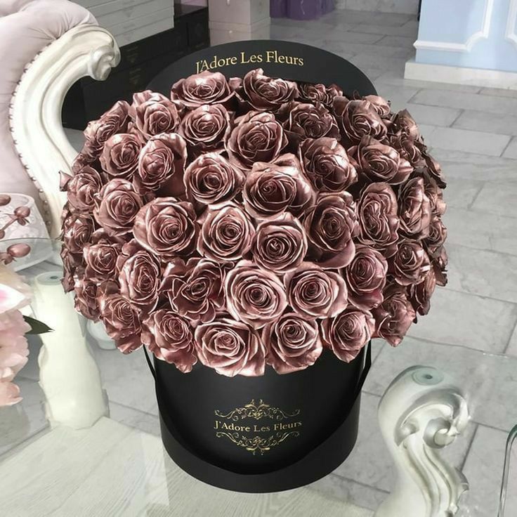 Elegant flower box 💮