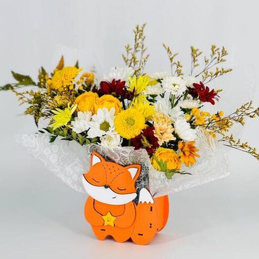 Flower bouquet in Kashpo Lisichka